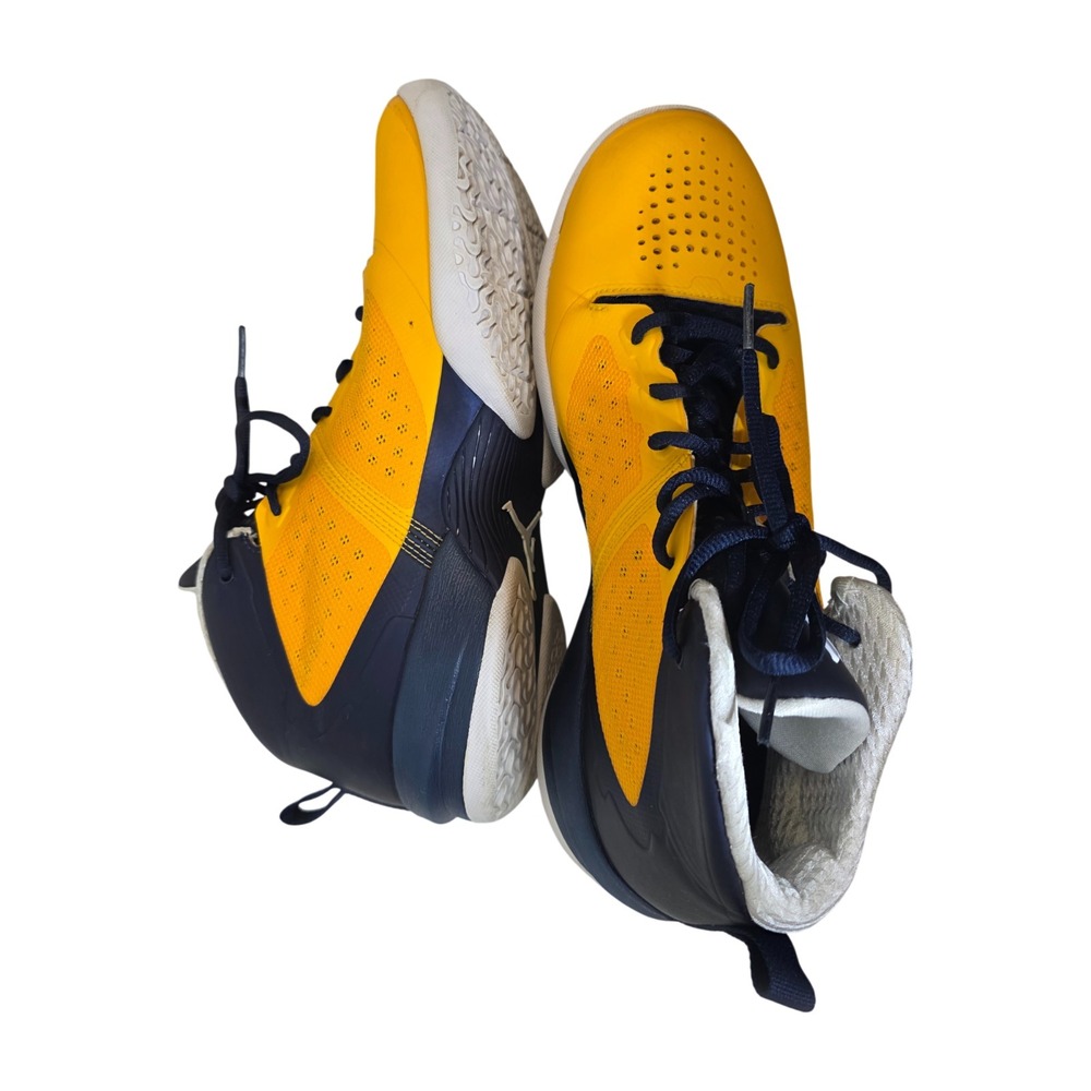 Air Jordan Fly Wade 2 Men's Basketball "Marquette" Size 9.5
